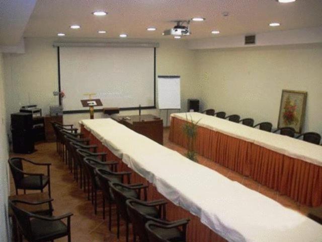 Ξενοδοχείο Μαγκιωση Neraïdochóri Buitenkant foto
